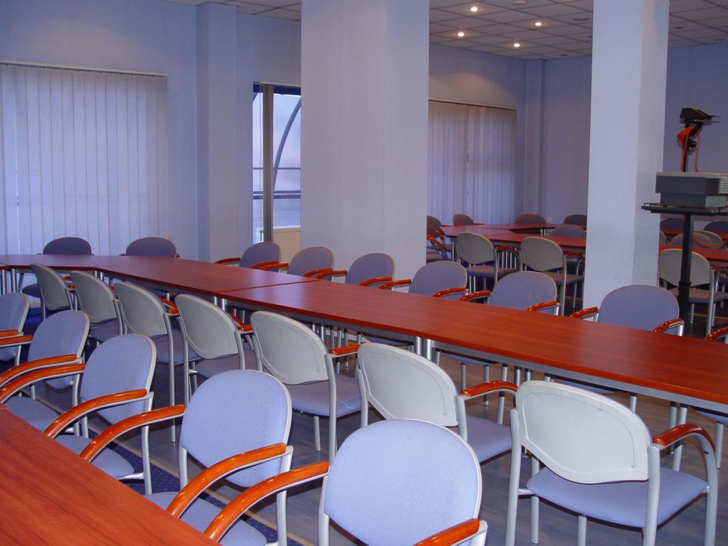 Hotel 222 Познан Екстериор снимка