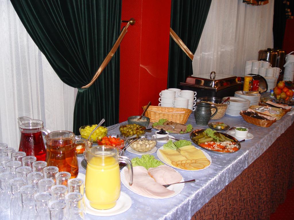 Hotel 222 Познан Екстериор снимка