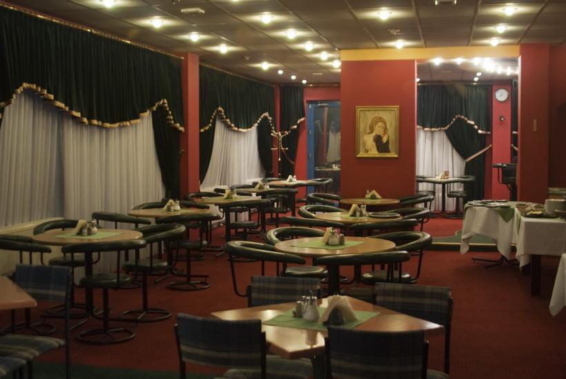 Hotel 222 Познан Екстериор снимка